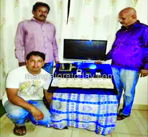 Trio arrested for cricket betting 1